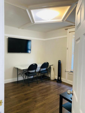 Lovely Suite in East York Space Share Toronto Canada